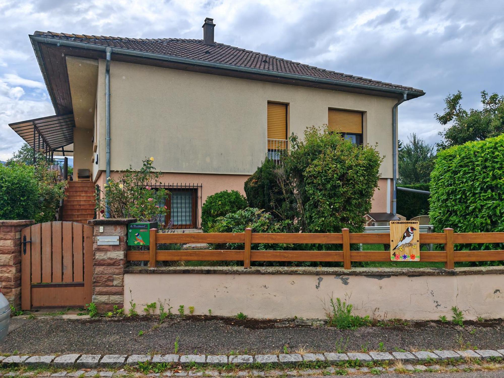 Appartement " Le Chardonneret " Issenheim Exterior foto